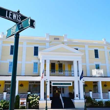 Perry Hotel Petoskey Bagian luar foto