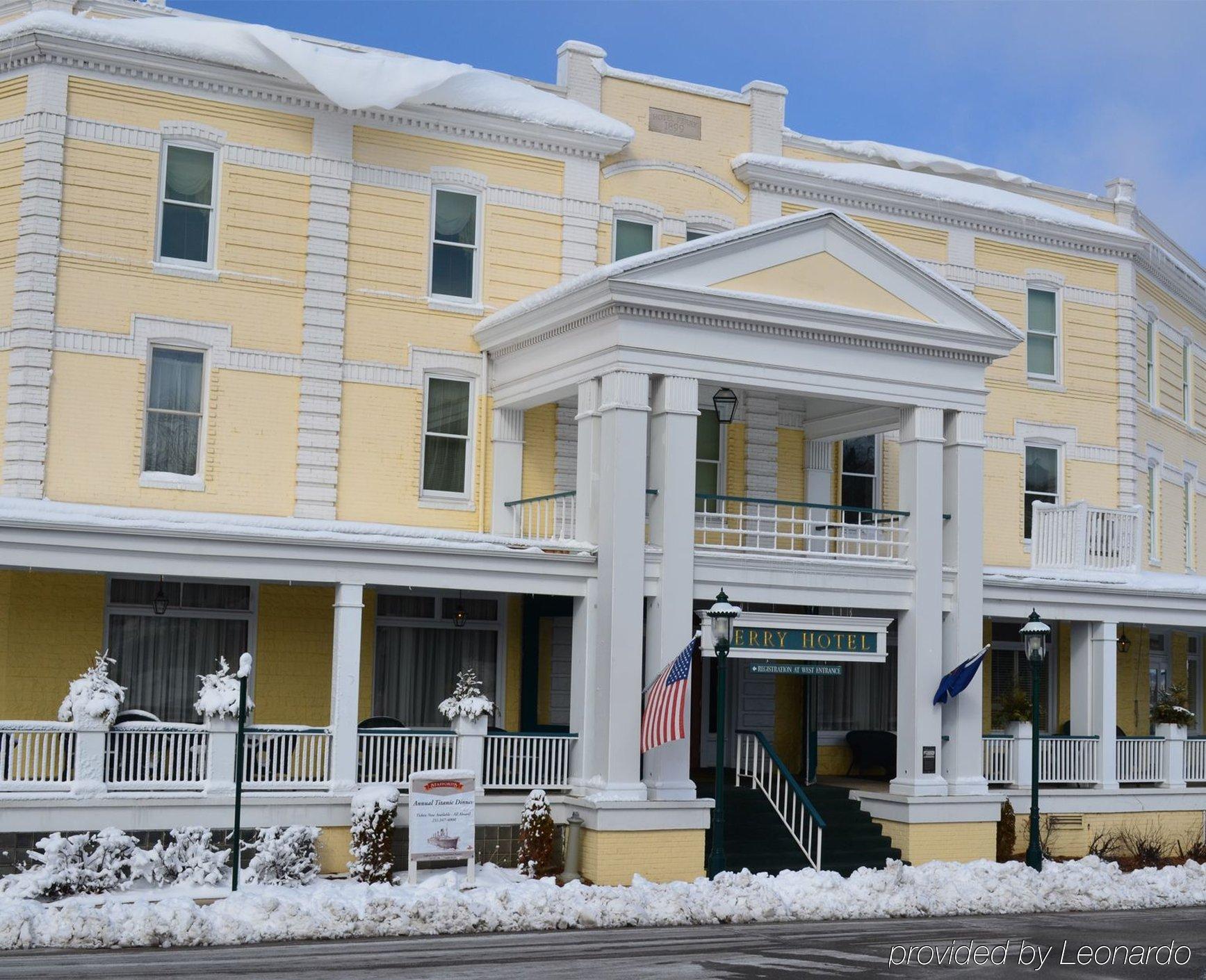 Perry Hotel Petoskey Bagian luar foto