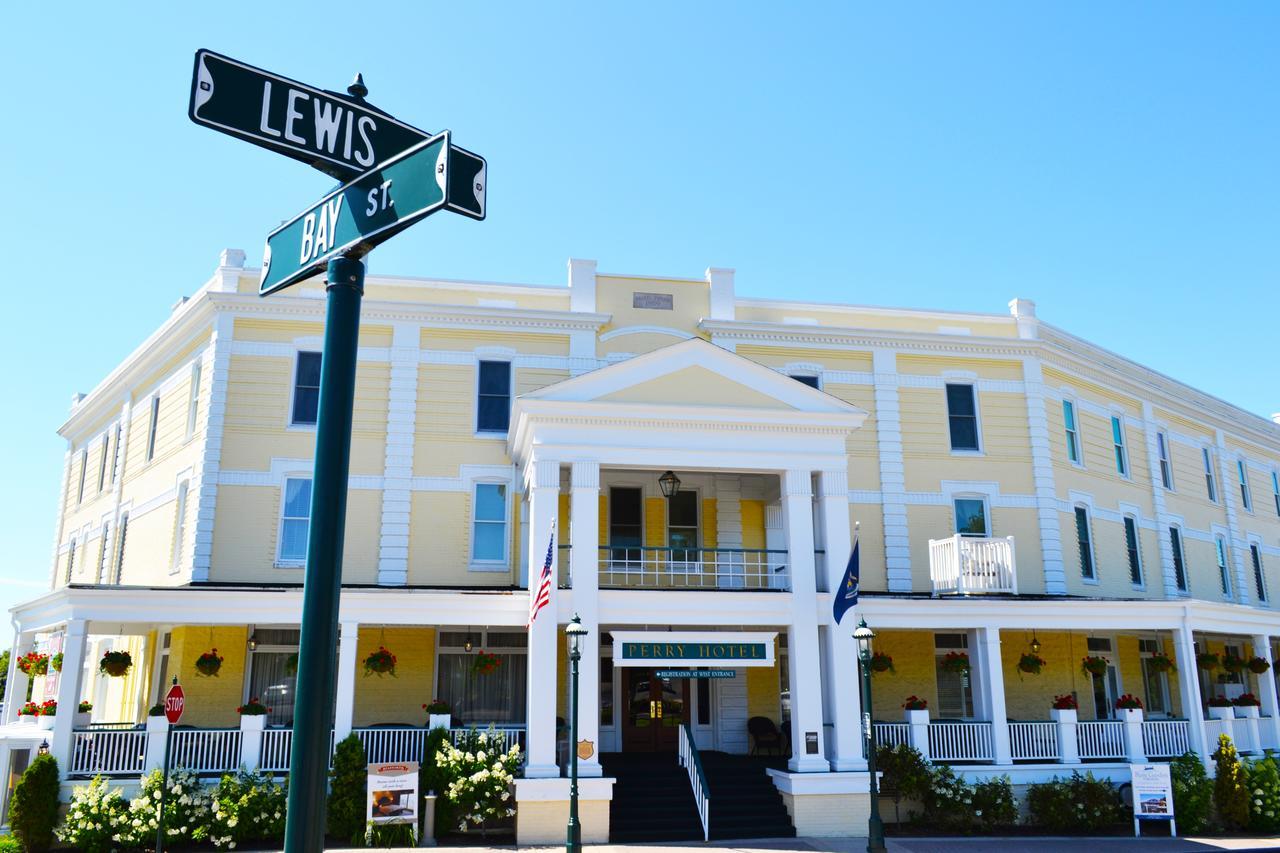 Perry Hotel Petoskey Bagian luar foto