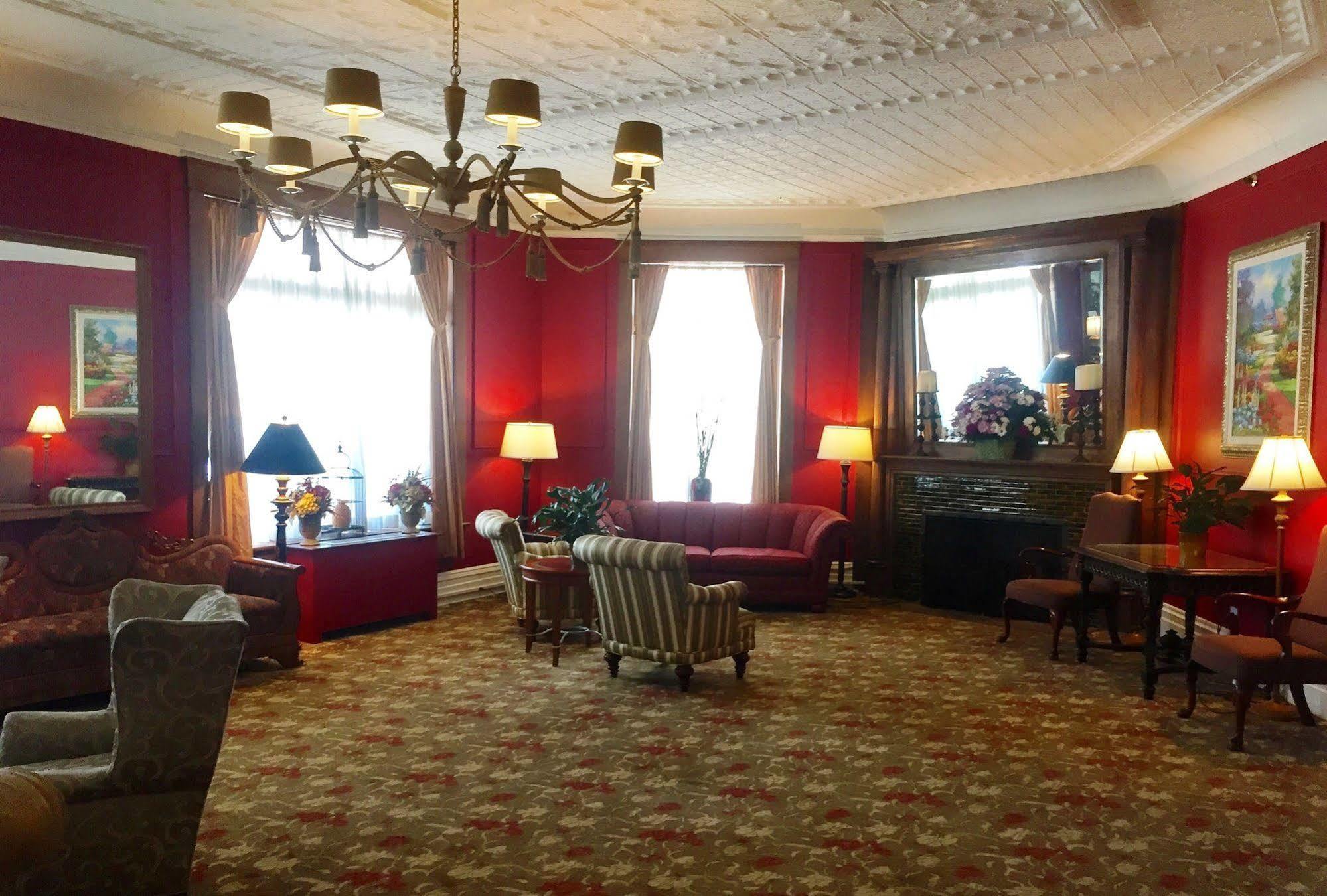 Perry Hotel Petoskey Bagian luar foto