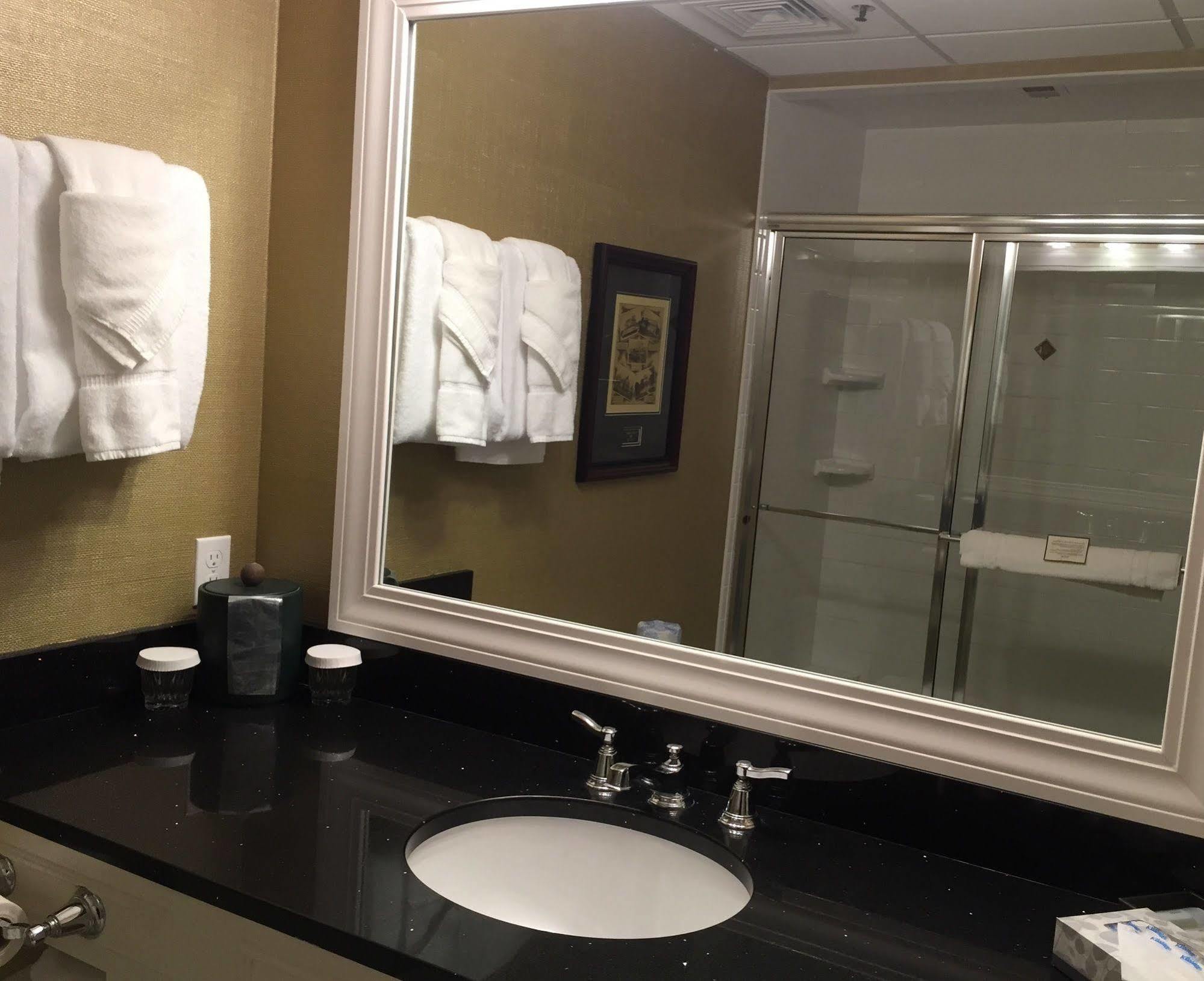 Perry Hotel Petoskey Bagian luar foto