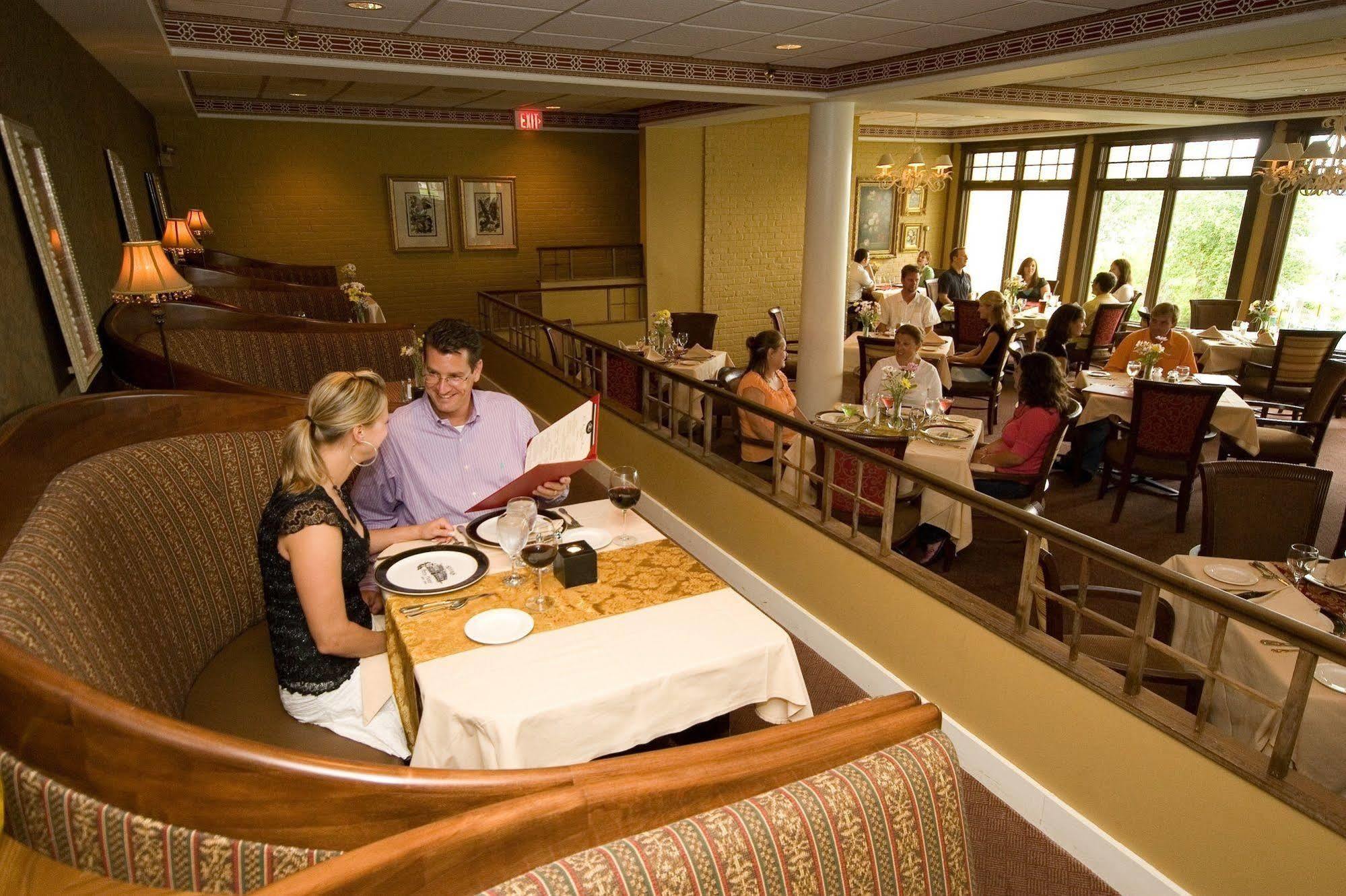 Perry Hotel Petoskey Bagian luar foto