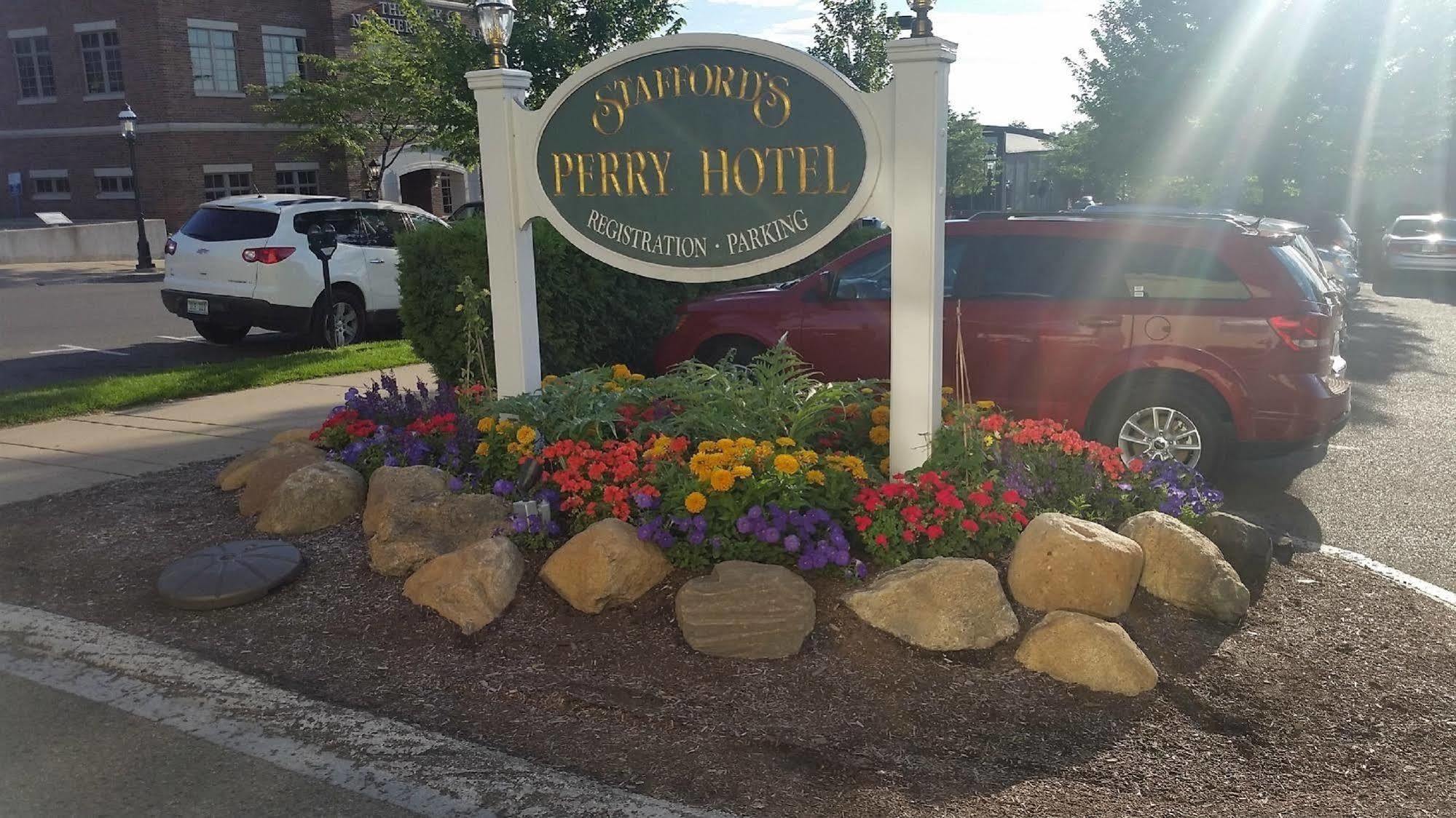 Perry Hotel Petoskey Bagian luar foto